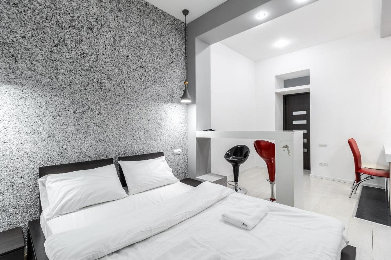 Black And Red Squares Apartment Liov Exterior foto