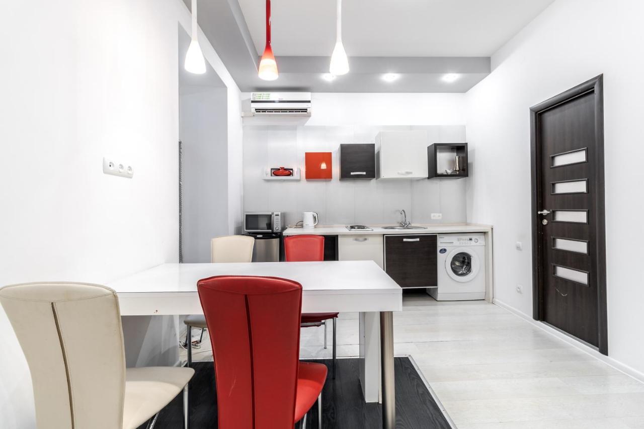 Black And Red Squares Apartment Liov Exterior foto