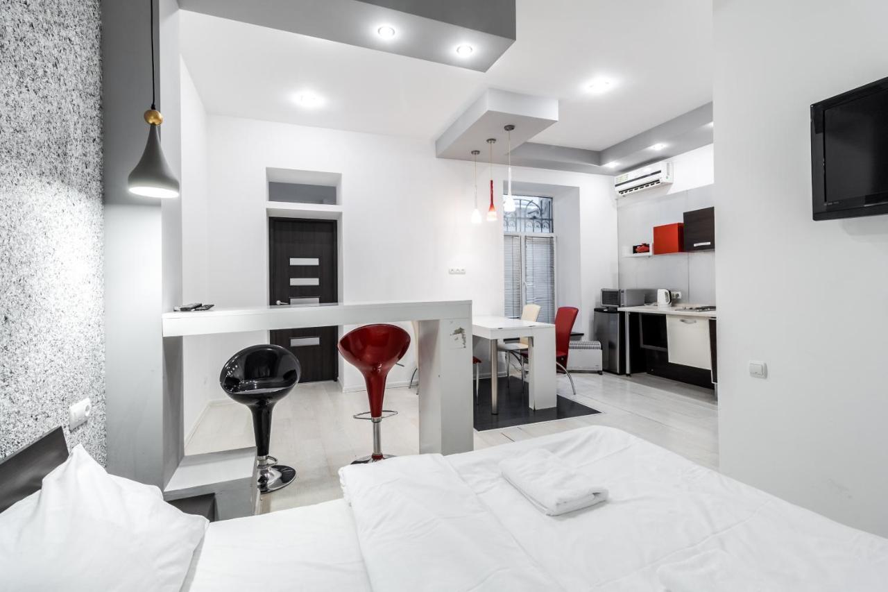 Black And Red Squares Apartment Liov Exterior foto
