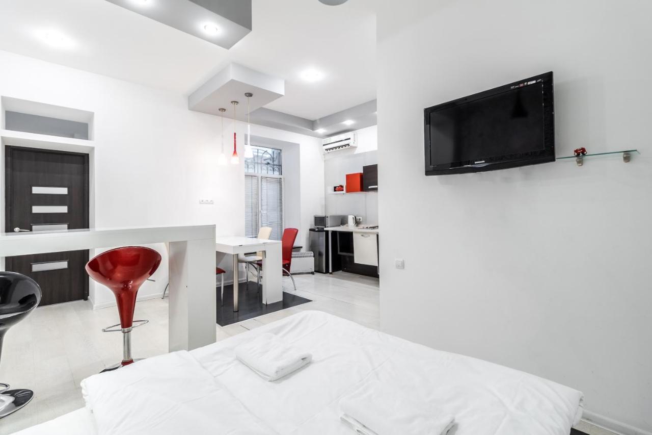 Black And Red Squares Apartment Liov Exterior foto